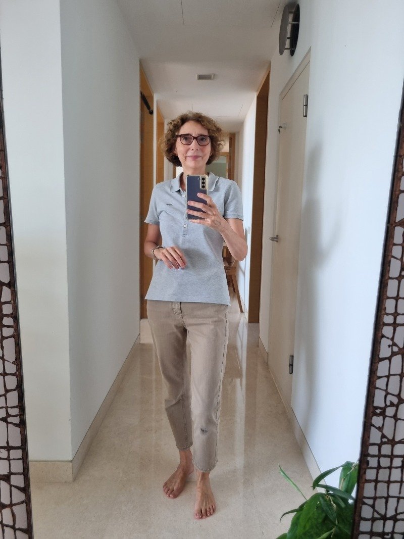My go-to outfit for hands-on client sessions!