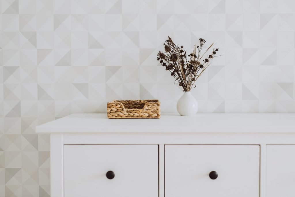 Always keep your entryway clutter-free